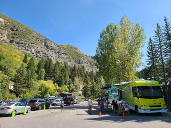 Μια γραφική μέρα για προβολές στο Sundance Mountain Resort στη Γιούτα.